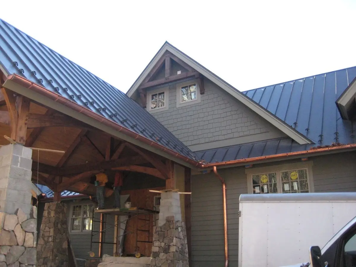 Craftsman Roofing team delivering quality roofing work in Glendola